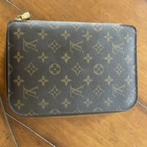 Louis Vuitton Zipped Agenda Holder